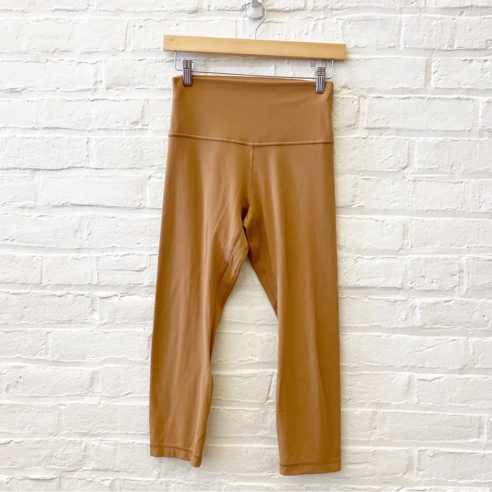 Lululemon || Align Crop 21